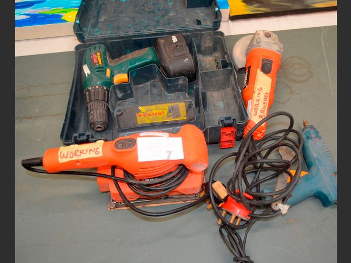 RYOBI 12V CORDLESS DRILL IN CASE [Untested, no charger], BLACK & DECKER ANGLE GRINDER, SANDER & GLUE GUN [Faulty] [21,97]
