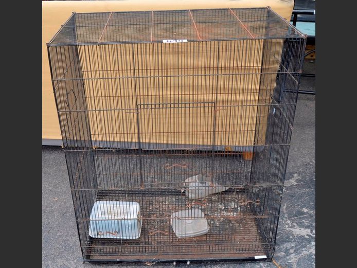 BLACK METAL BIRD CAGE ON STAND
