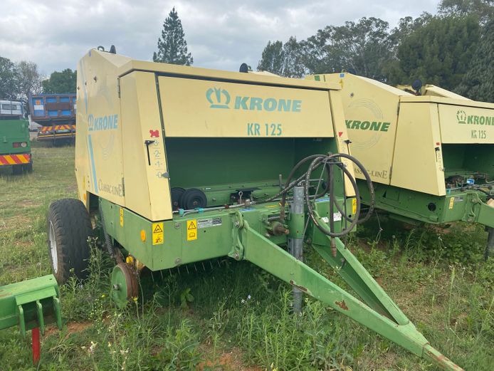 x2 KR125 krone balers