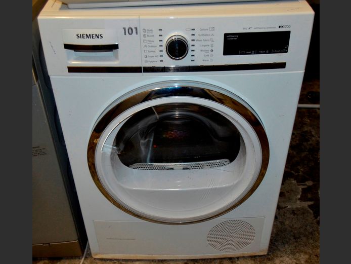 SIEMENS IQ 700 TUMBLE DRYER [Switches on, faulty] [#: 409742509]