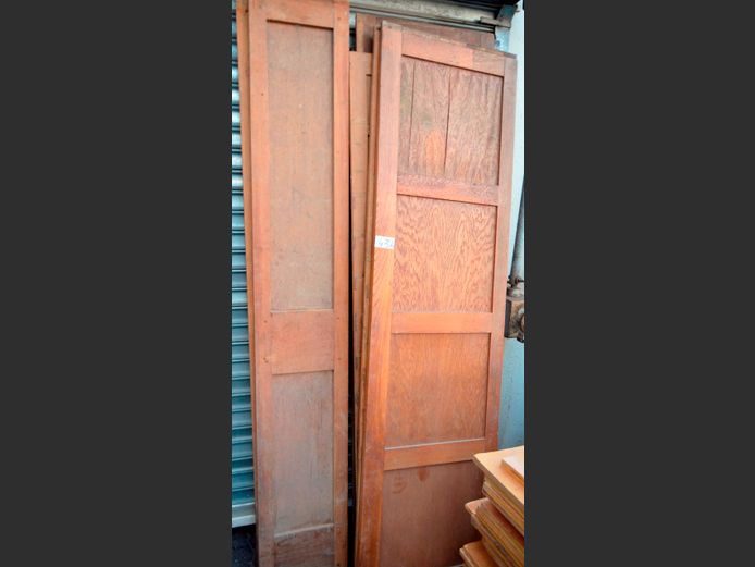 LOT: OAK CUPBOARD DOORS & PANELS