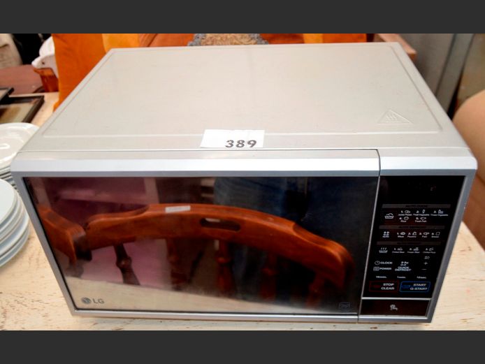 LG ELECTRONIC MICROWAVE [Switches on, faulty]