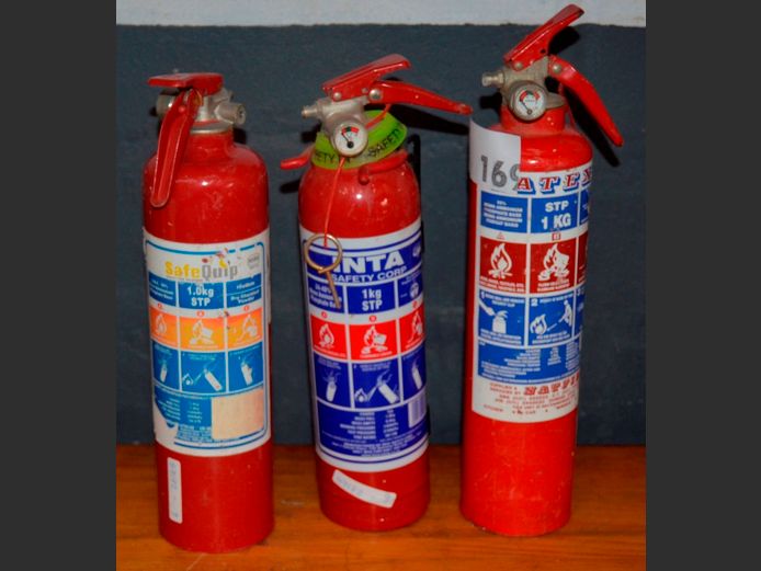 LOT OF 3: FIRE EXTINGUISHERS [Condition unknown]