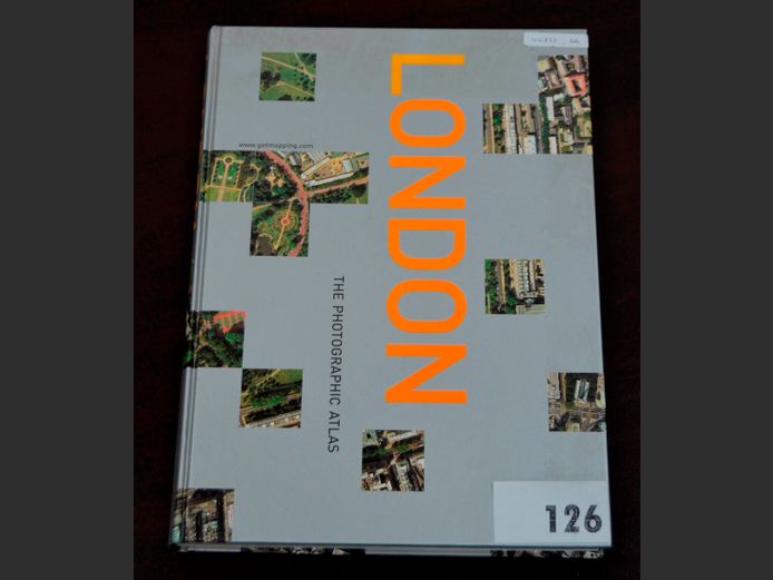 LONDON "THE PHOTOGRAPHIC ATLAS", 36.5 x 27cm