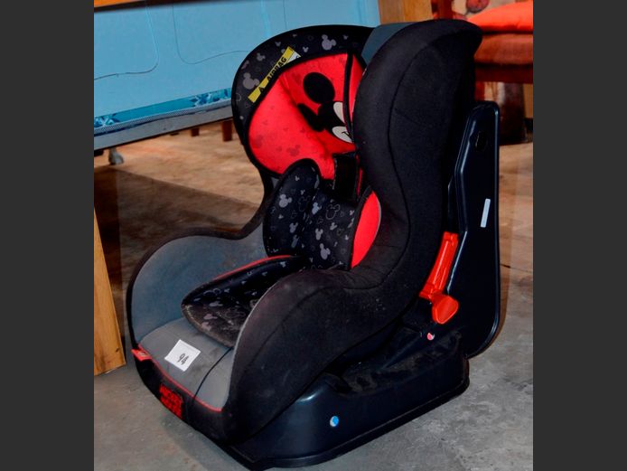 MICKEY MOUSE BOOSTER SEAT [Needs a clean]