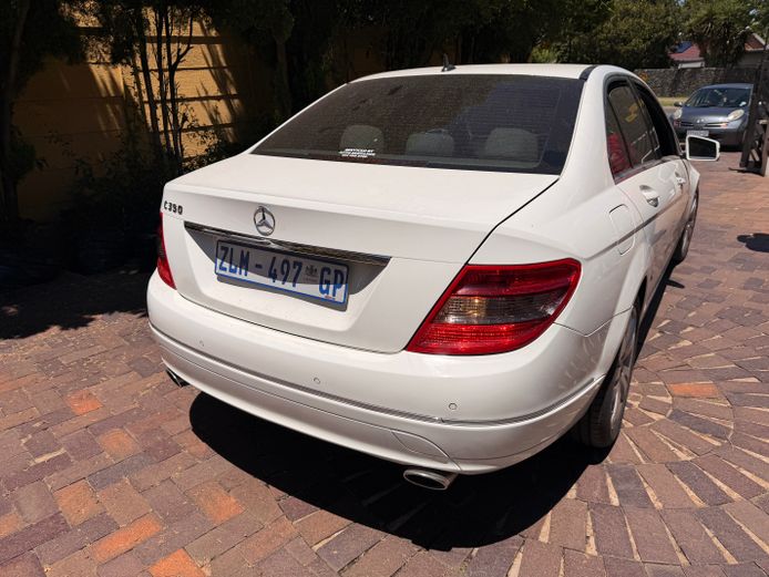 Mercedes Benz C350 2010 Model 