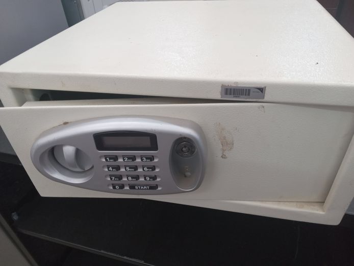 Metal Safe