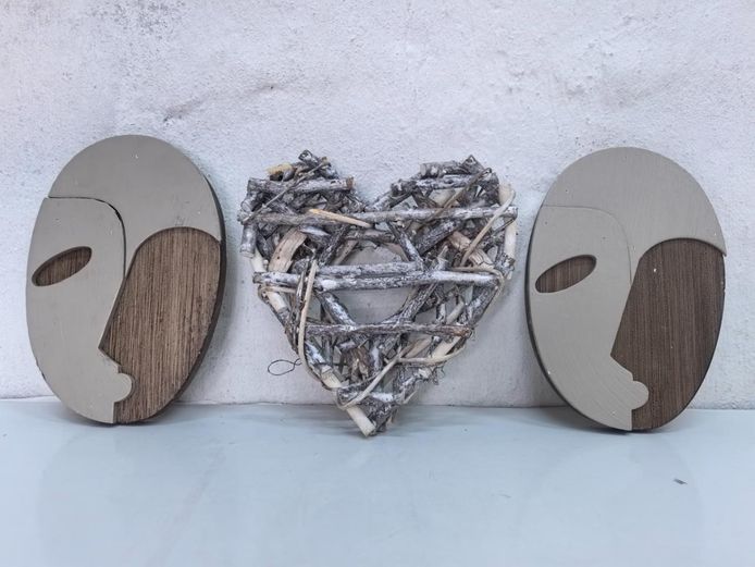 Modern Decorative Wooden Abstract Faces & Woven Twig Heart