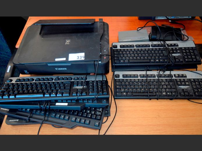 LOT: CANON PRINTER & KEYBOARDS [Untested]