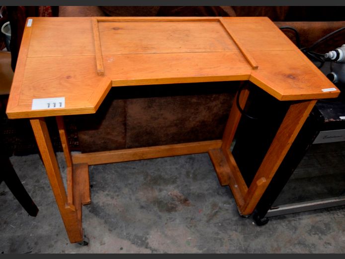 OAK STUDENT'S DESK, 87 x 46 x 80cm