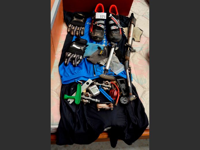LOT: CYCLE GEAR & ACCESSORIES