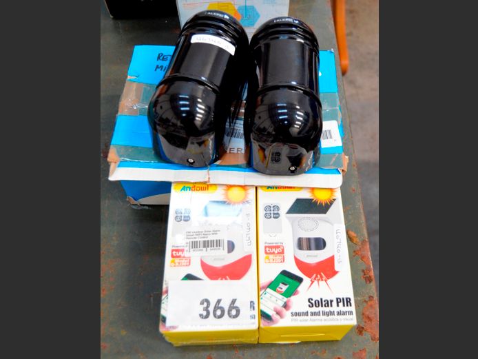 SET PARAMETER PIR's & 2 x SOLAR PIR's [Untested]
