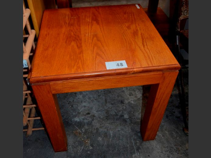 OAK SQUARE SIDE TABLE, 50 x 50 x 50cm