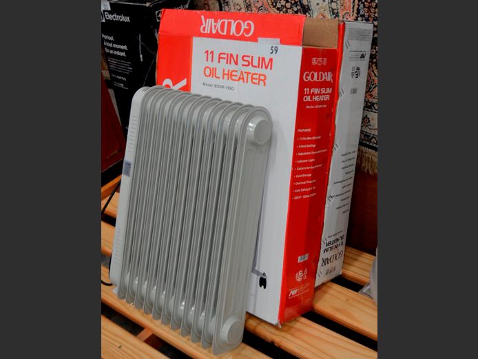 LOT: 2 x  GOLDAIR 11-FIN OIL HEATERS [Switch on, Untested further]