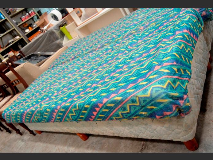 SINGLE BED BASE WITH FOAM MATTRESS