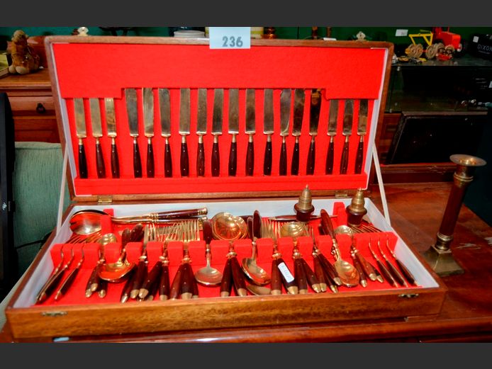 BRASS & WOOD 72-PIECE CUTLERY SET IN CANTEEN WITH CANDLESTICK & SALT & PEPPER SHAKERS, 60 x 30 x 9cm