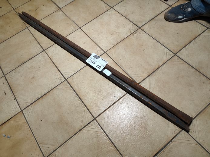 2 X PINCH BARS (GWALAS)