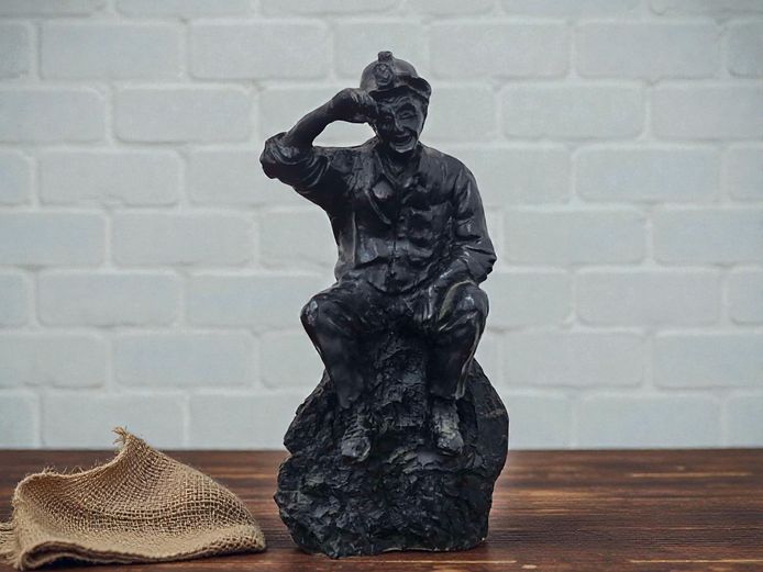 Classique Great Britain Coal Miner Statue