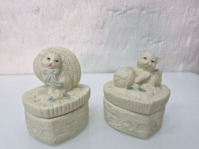 Vintage Heart-Shaped Bisque Porcelain Cat Trinket Boxes - Kitten Lidded Jars