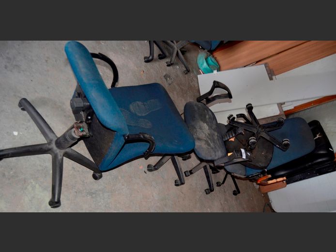 ASSORTED OFFICE CHAIRS [Damaged]