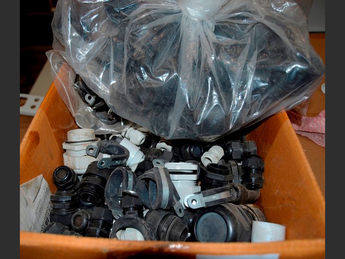 ASSORTED GROMMETS & FINIALS