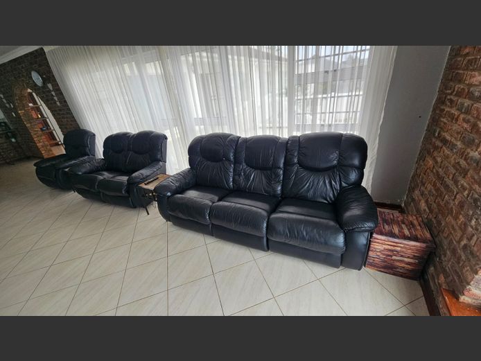 Black Leather Lounge Suite