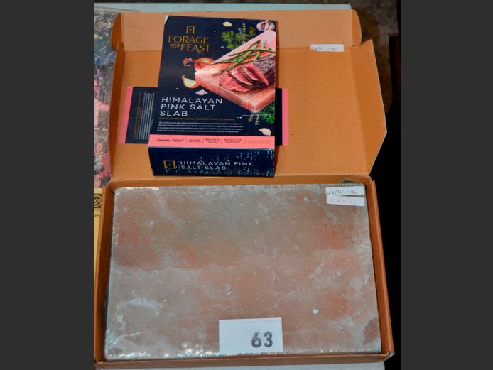FORAGE & FEAST HIMALAYAN PINK SALT SLAB, 50 x 20 x 5cm
