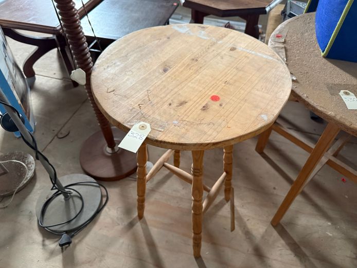 Round Side Table 