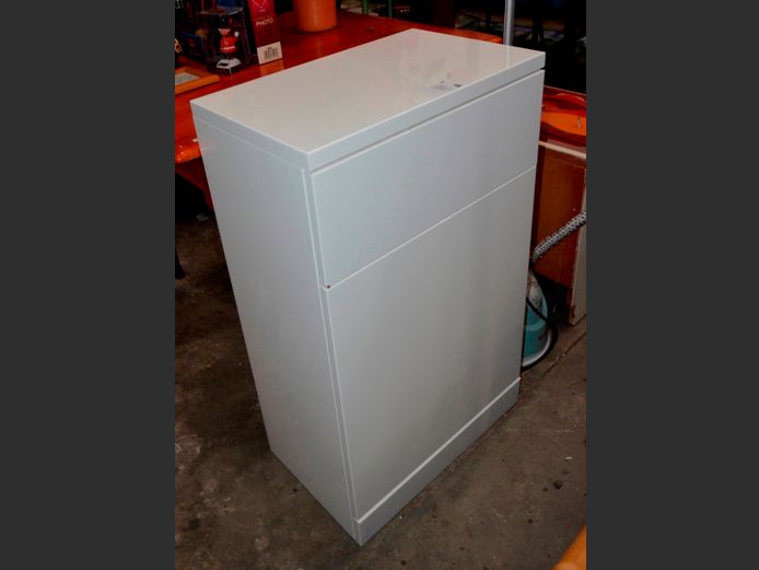 WHITE DUCO DISPLAY STAND, 50 x 31 x 84cm [Open back]
