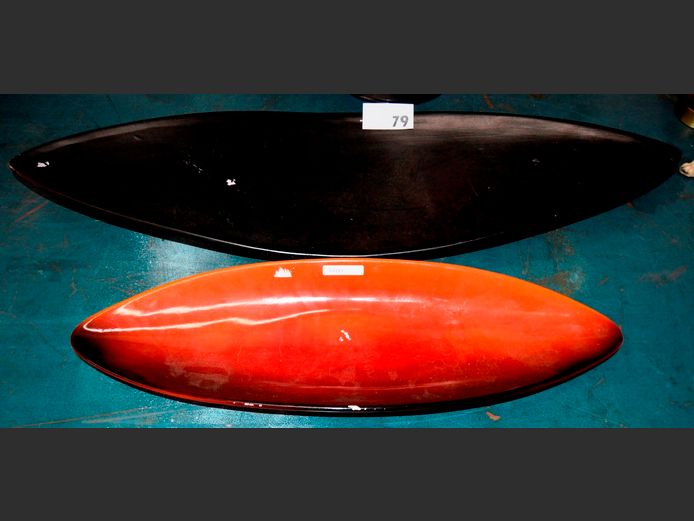 LOT OF 2: BLACK & RED OVAL DECORATIVE PLATTERS, 83cm & 60cm Long [Chips in places]
