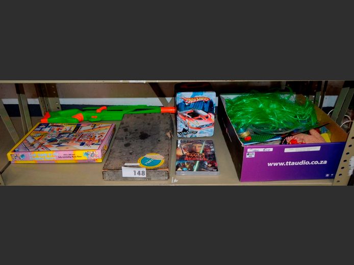 LOT: TOYS, SCRABBLE, COLLECTABLE TINS, etc