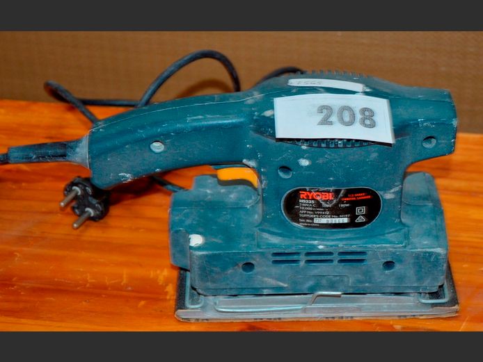 RYOBI ORBITAL SANDER [Switches on]