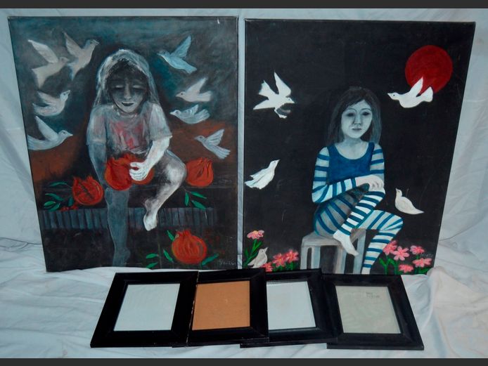 LOT: UNFRAMED OILS ON BOARD "PORTRAITS" & PHOTO FRAMES