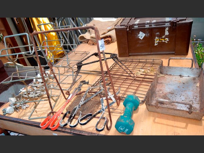 BRAAI GRIDS, BRAAI TONGS, WINE RACK, Etc