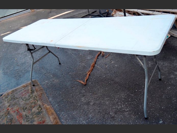 FOLDING TRESTLE TABLE, 180 x 70 x 74cm