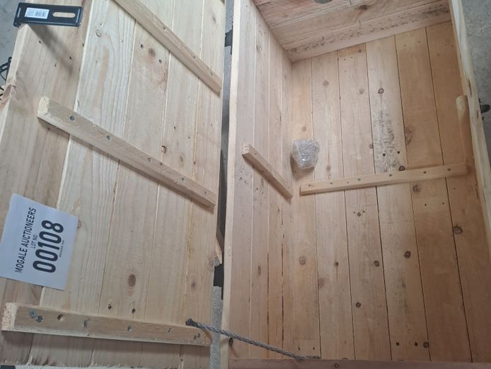 PALLET WOODEN STORAGE TRUNK