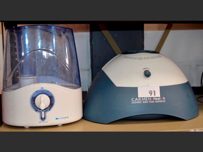 LOT: 2 x HUMIDIFIERS [Untested]