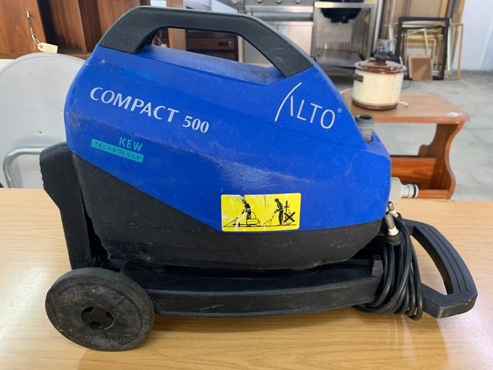 KEW Alto Compact High Pressure Washer + Attachment 