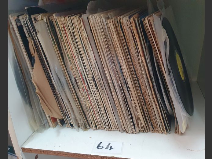 LOT: COLLECTABLE LP RECORDS