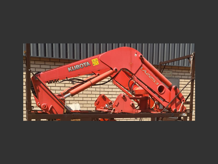 LA2253 Kubota front loader for 110-130hp tractor