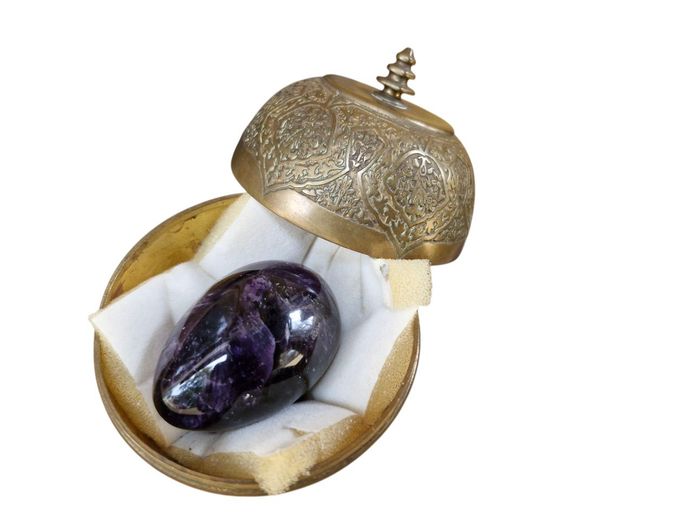 Vintage Amethyst Gemstone Egg in Kinko Brass Trinket Dish