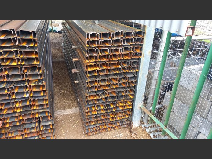 3m Black lipchannel 75mmx50mm 2mmm thick