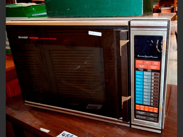 SHARP CAROUSEL CONVECTION MICROWAVE [Switches on, untested further]