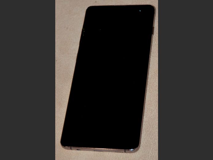 SAMSUNG S10 [Untested, no charger, damaged]