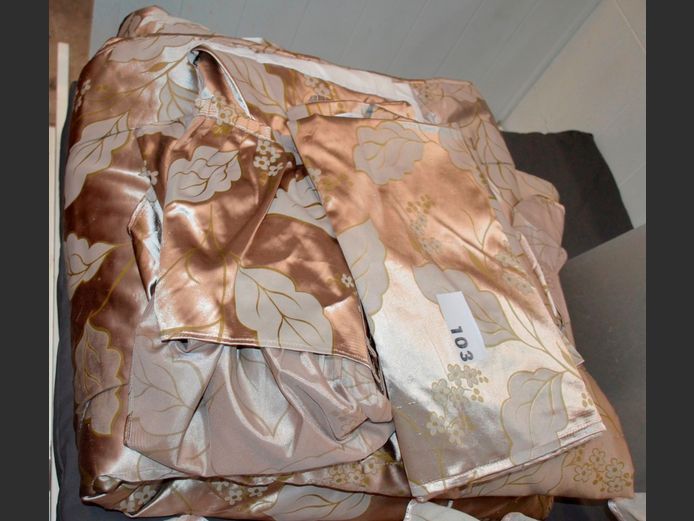 GOLD & SILVER BEDSPREAD WITH MATCHING PILLOWCASES & NIGHT FRILL