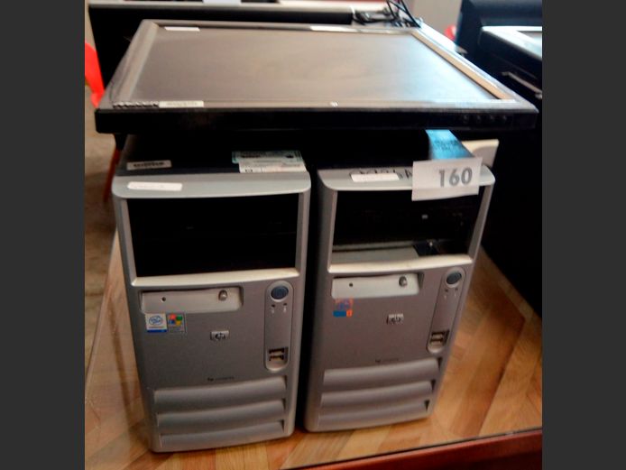 LOT: 2 x HP DESKTOP PC's & MECER 22" MONITOR [Switch on, monitor faulty]