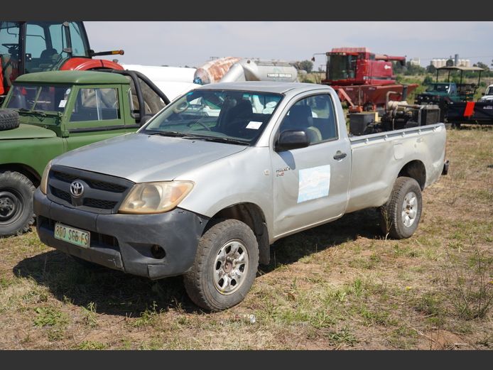 TOYOTA HIRIDER 2.5 D4D; 2006; 700 000 KM; 800SGBFS