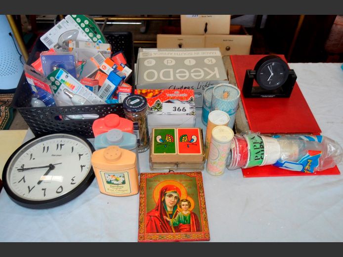 SCRABBLE, CLOCK, CHRISTMAS LIGHTS, LIGHT BULBS, etc