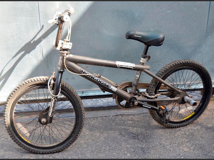 MONGOOSE TRICK BMX