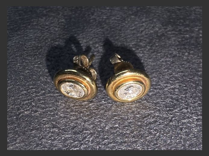 9K YG +-375CT OVAL DIAMOND (3.14g)